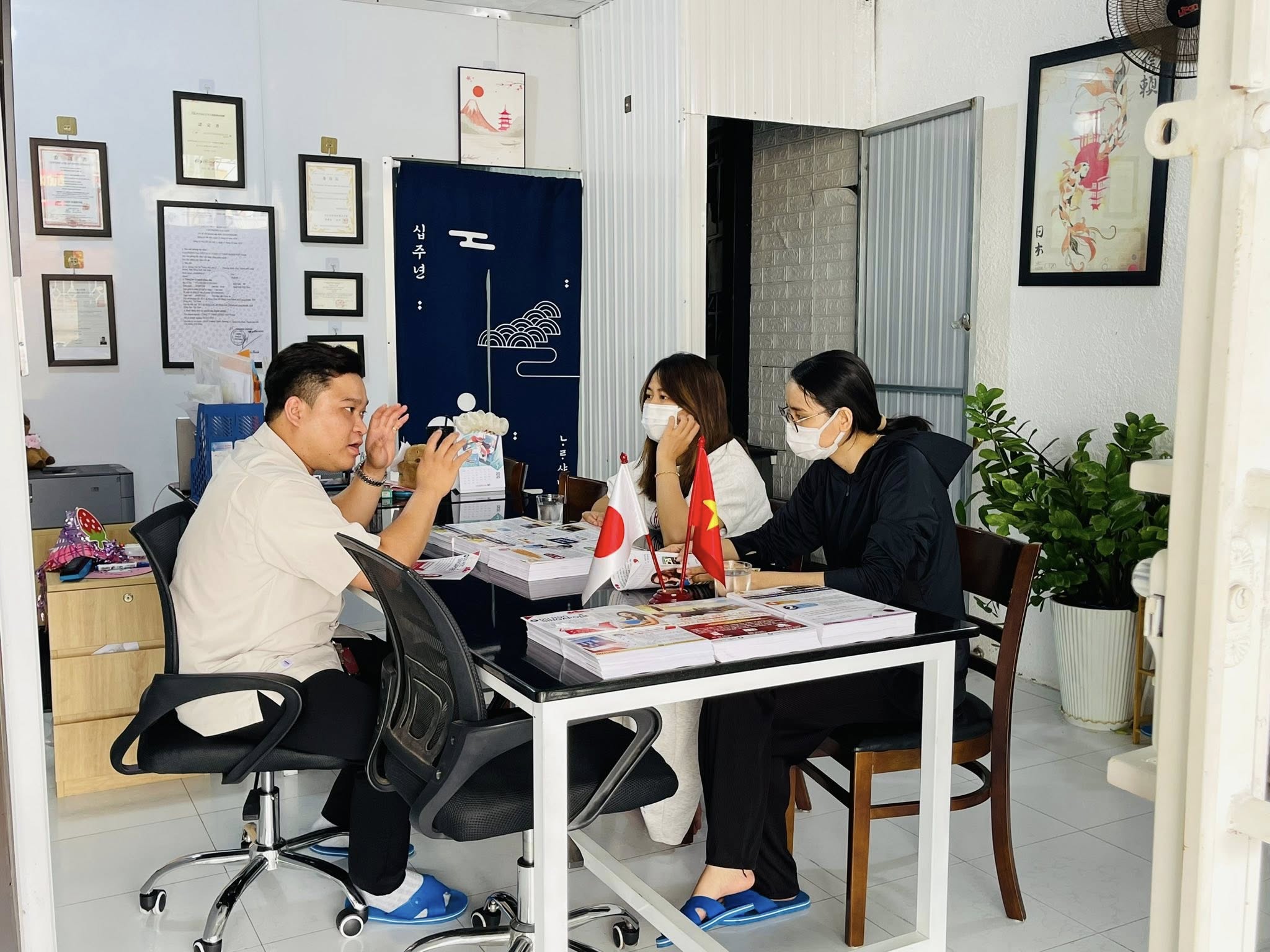 Image for Tư vấn tại văn phòng