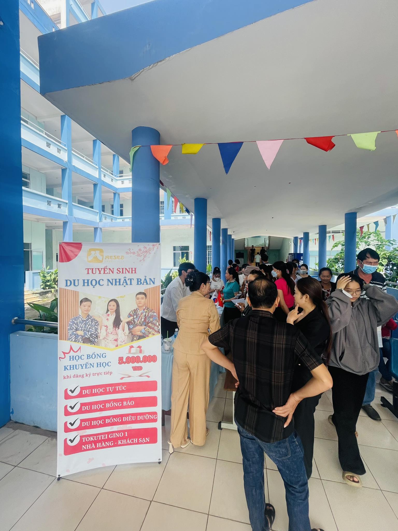 Image for Tư vấn tại trường học